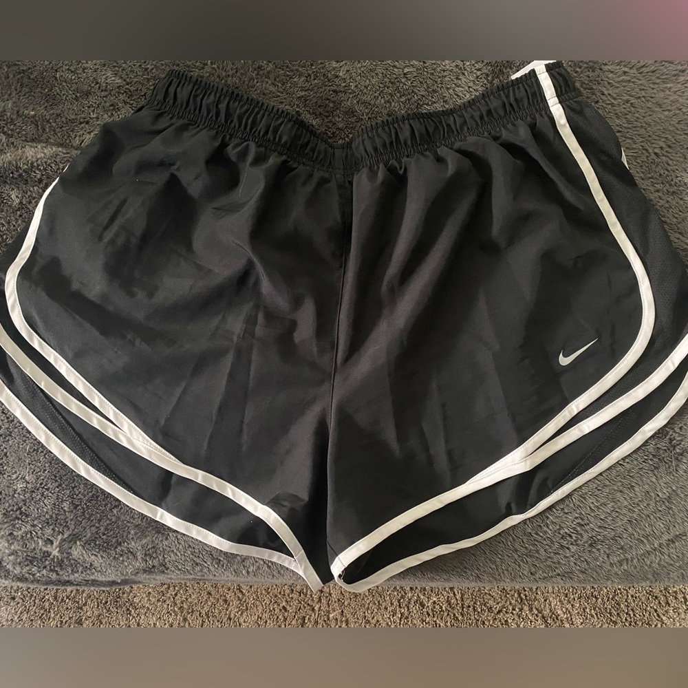 Nike shorts womans